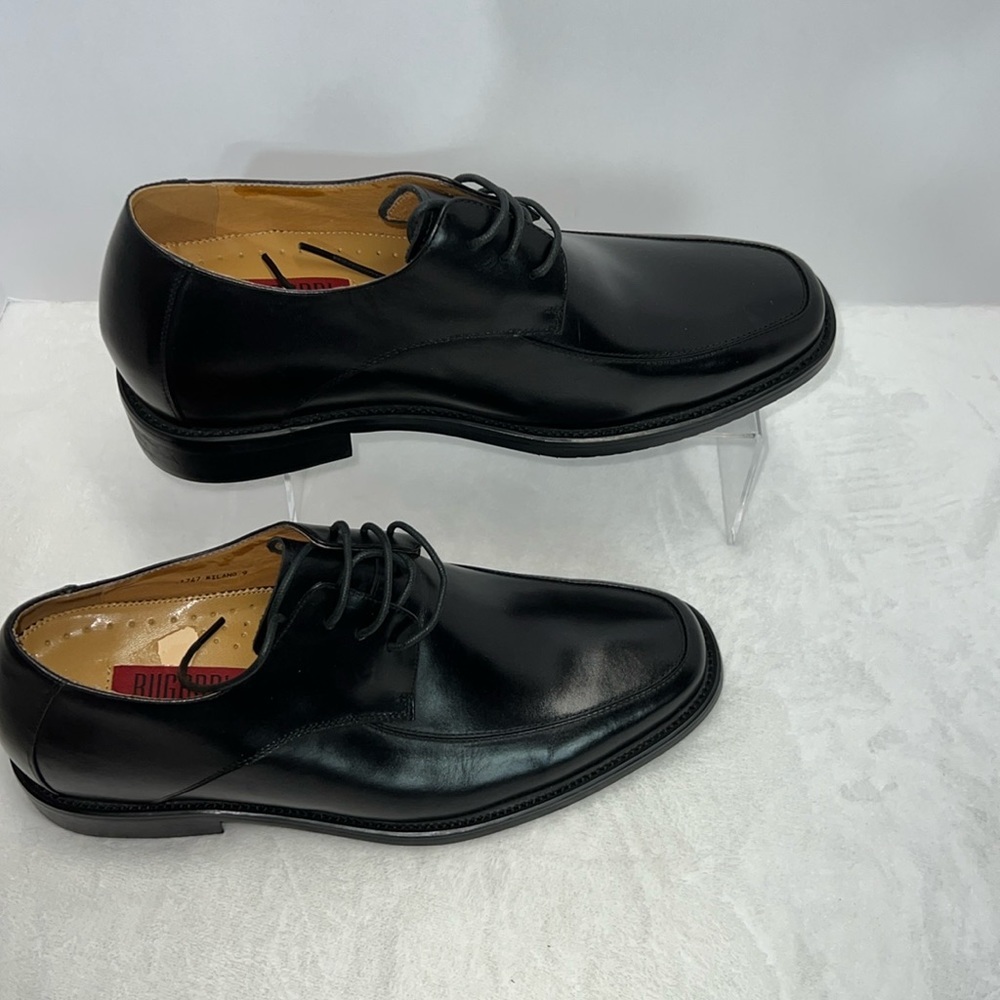 Bugatti men’s Oxford “Milano” dress shoes. Size 9. NWOT.